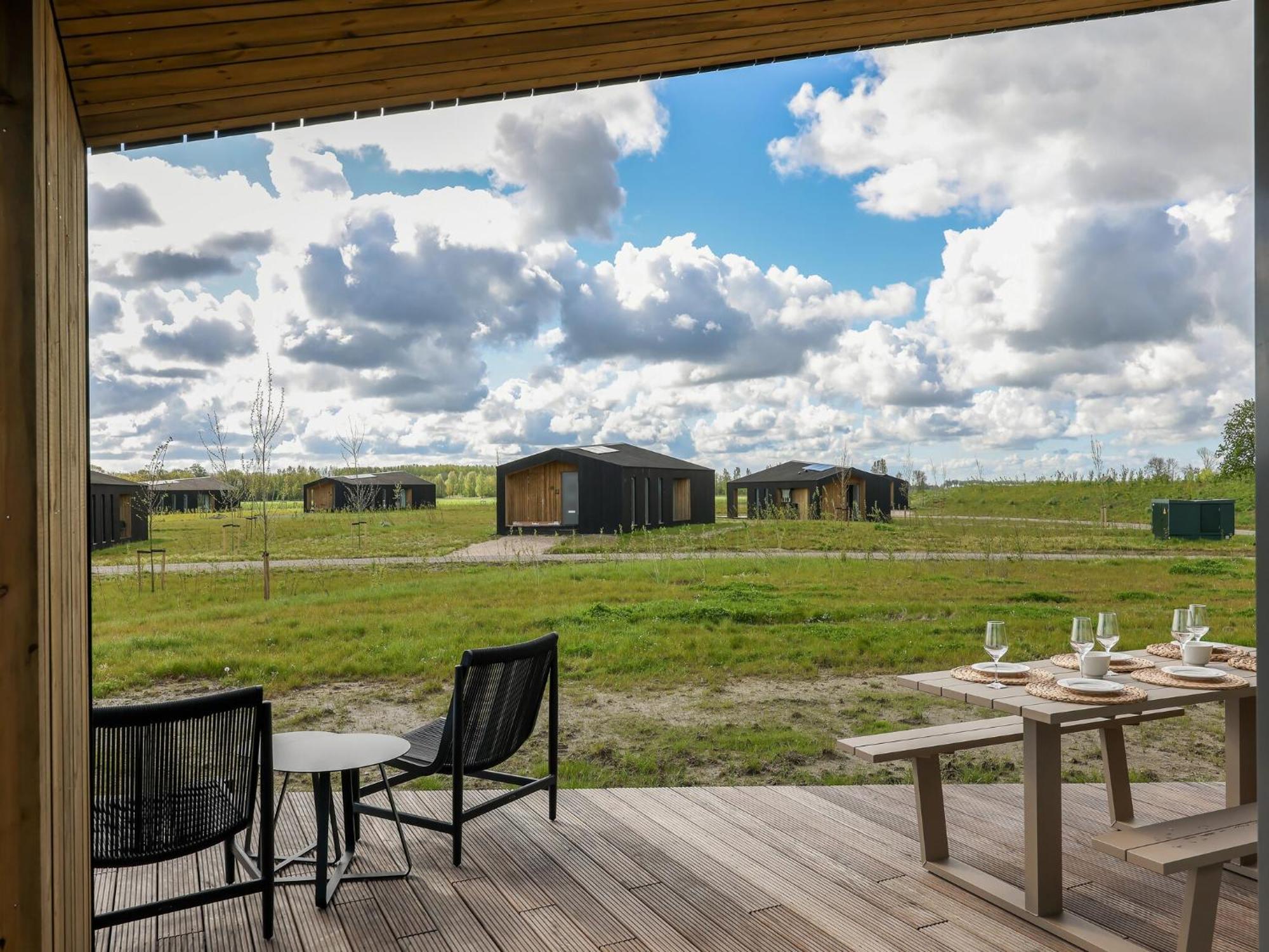 Lovely In With Garden Vakantiehuis